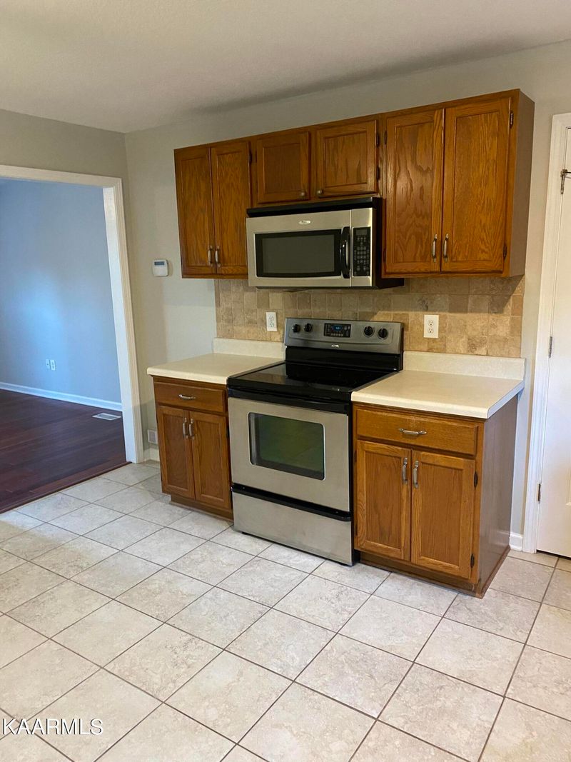7327 Yount Rd, Knoxville, TN 37931