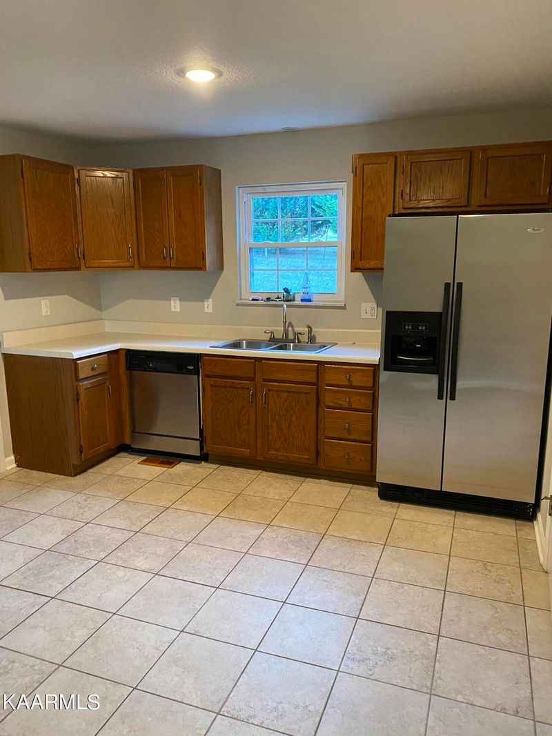 7327 Yount Rd, Knoxville, TN 37931