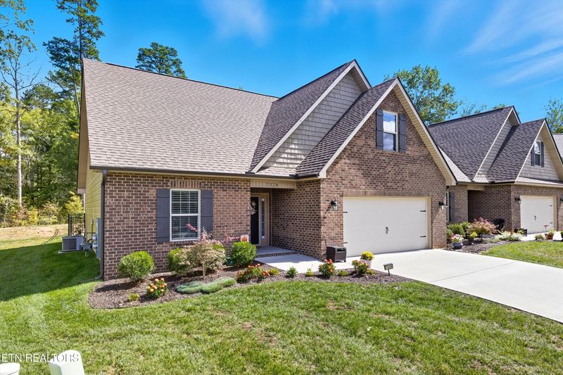 7328 Willow Path Ln, Knoxville, TN 37918