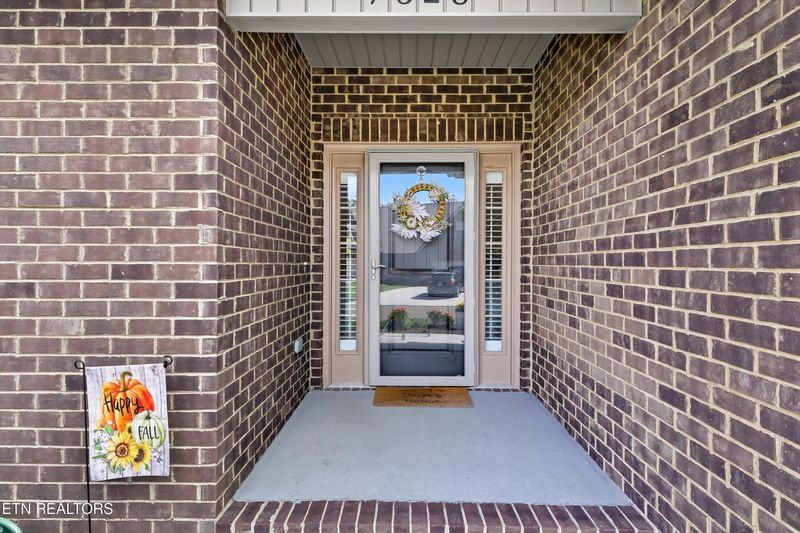7328 Willow Path Ln, Knoxville, TN 37918