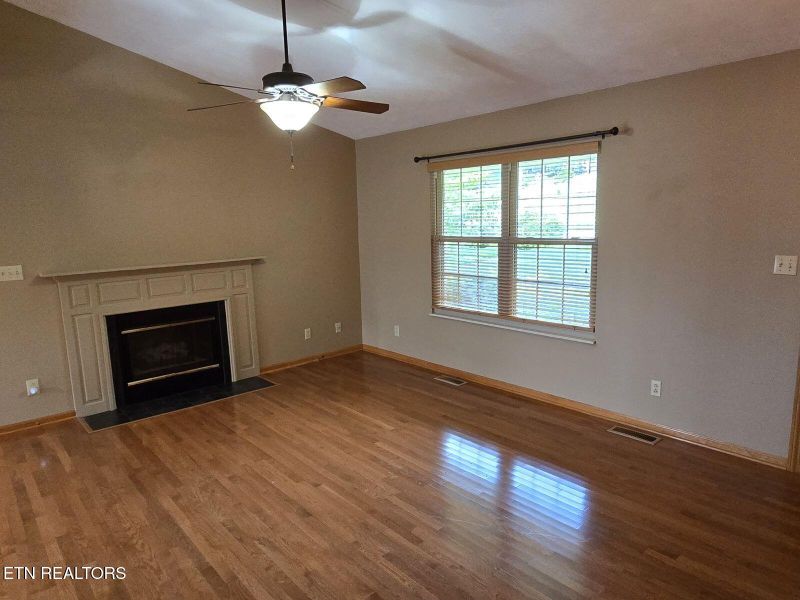 7329 Sweetbriar Dr, Talbott, TN 37877
