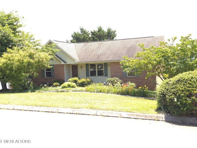 7329 Sweetbriar Dr, Talbott, TN 37877