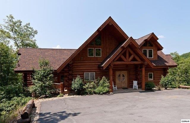 733 Big Bear Ridge Rd, Gatlinburg, TN 37738