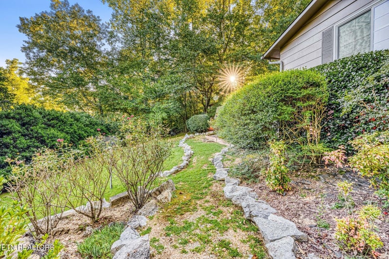 733 Cavern Rd, Townsend, TN 37882