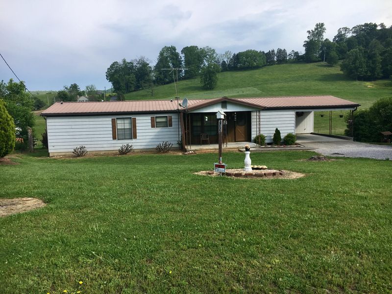 733 Dutch Valley Rd, Washburn, TN 37888