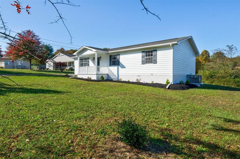 733 Fair St, Sweetwater, TN 37874