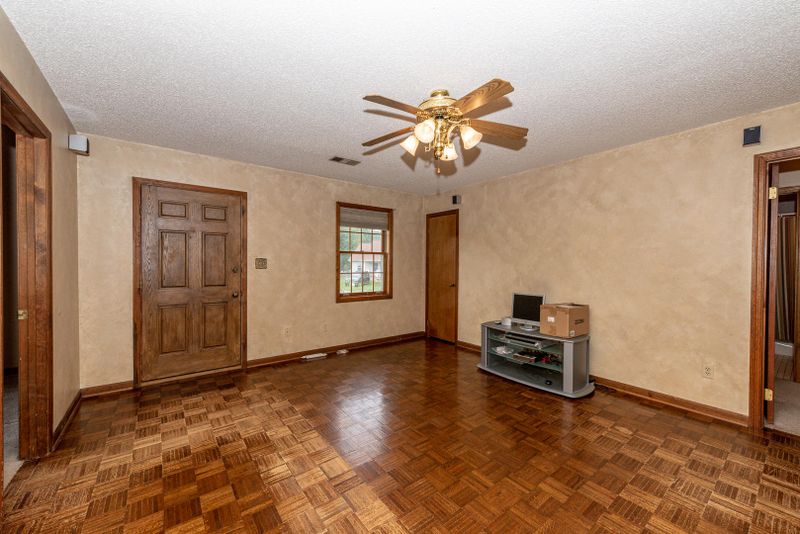 733 Hamilton St, Alcoa, TN 37701