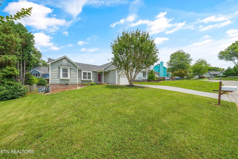 733 Summerdale Dr, Knoxville, TN 37934