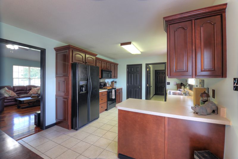 7332 Fort Apache Rd, Corryton, TN 37721