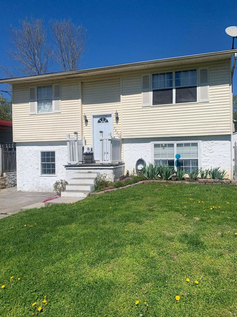 7332 Oak Leafe Rd, Knoxville, TN 37918