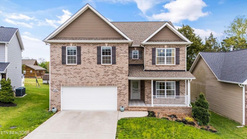 7333 Ladd Rd, Powell, TN 37849