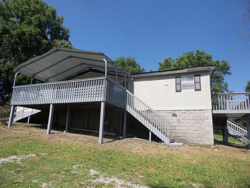734 Chambers Rd, Jacksboro, TN 37757