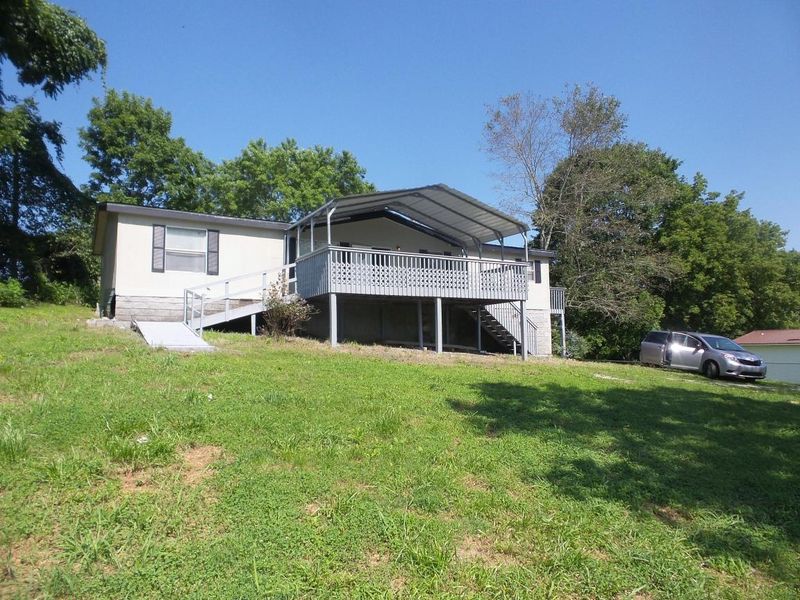 734 Chambers Rd, Jacksboro, TN 37757