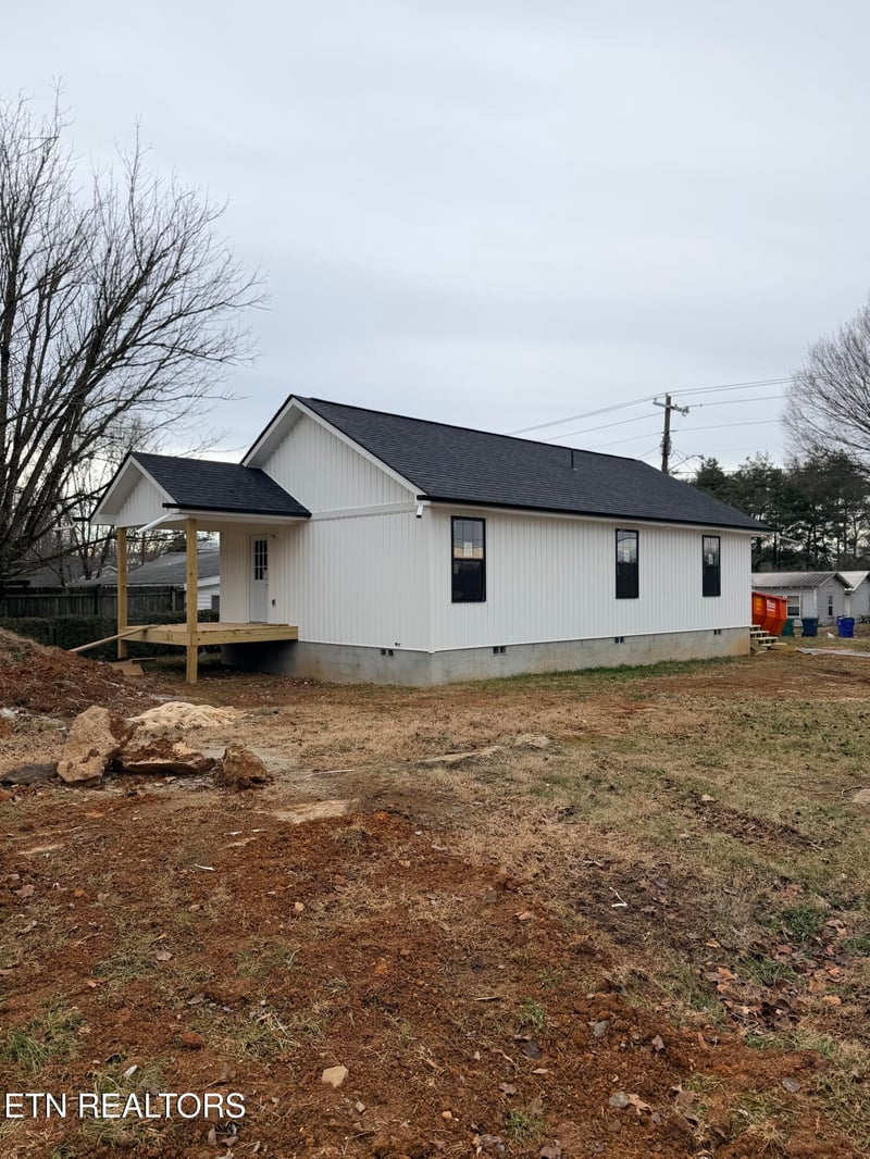 734 Seymour St, Morristown, TN 37813