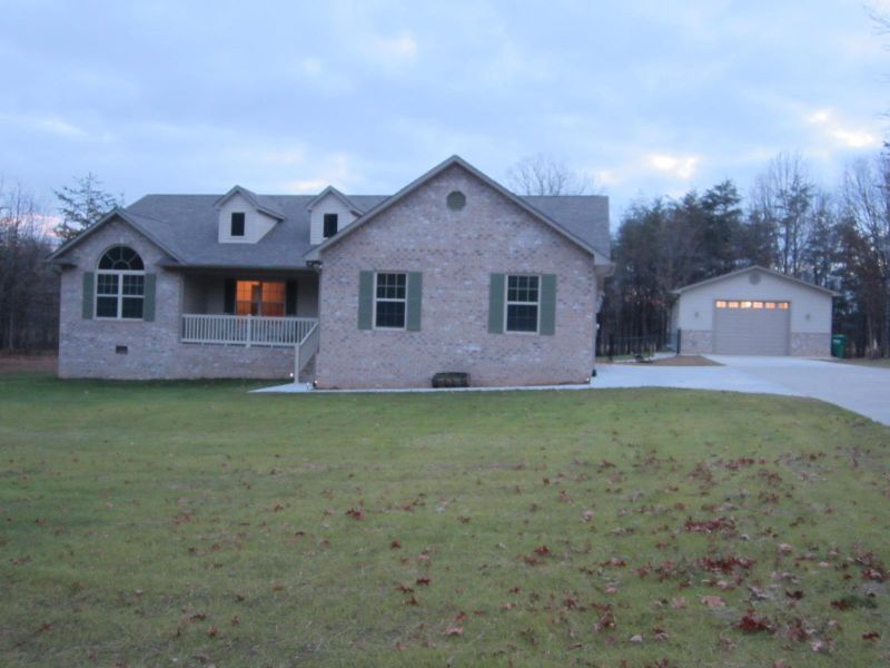 734 Stonecrest Loop, Crossville, TN 38571