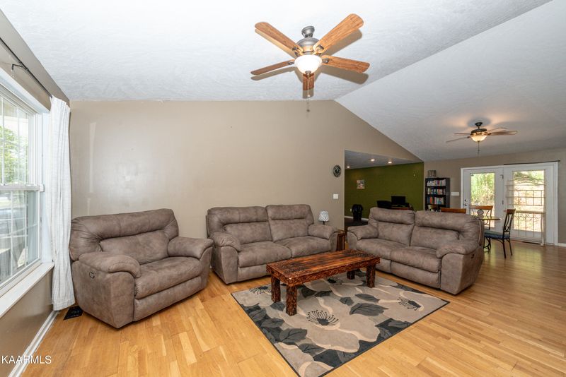 7349 W Meadow Rd, Greenback, TN 37742