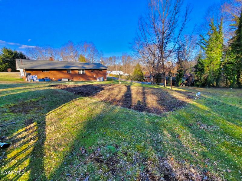735 Chilhowee Cir, Seymour, TN 37865