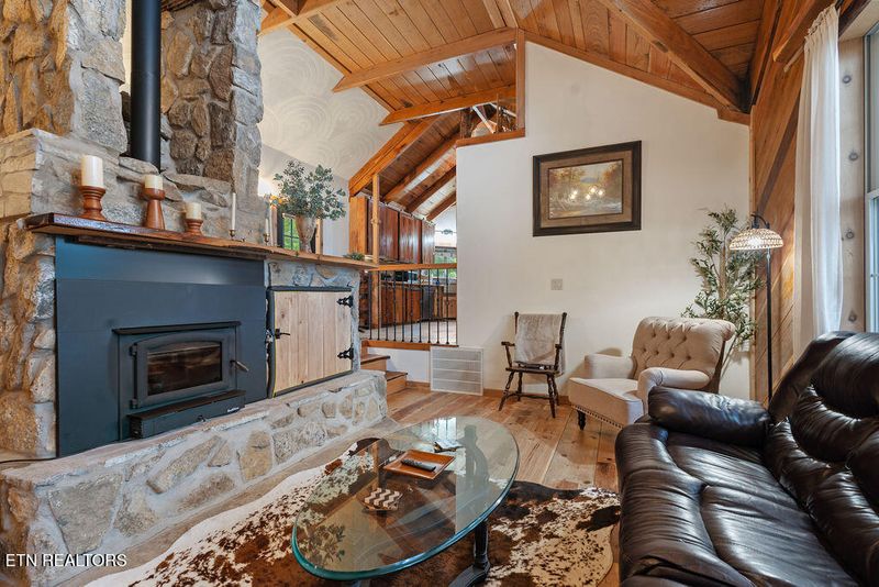 735 County Rd 350, Sweetwater, TN 37874