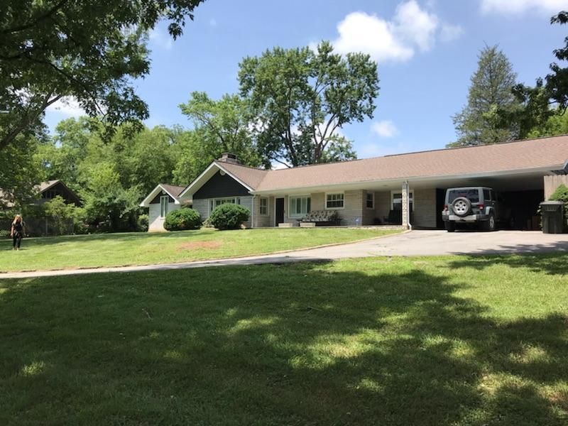 735 Morningside Dr, Sevierville, TN 37862