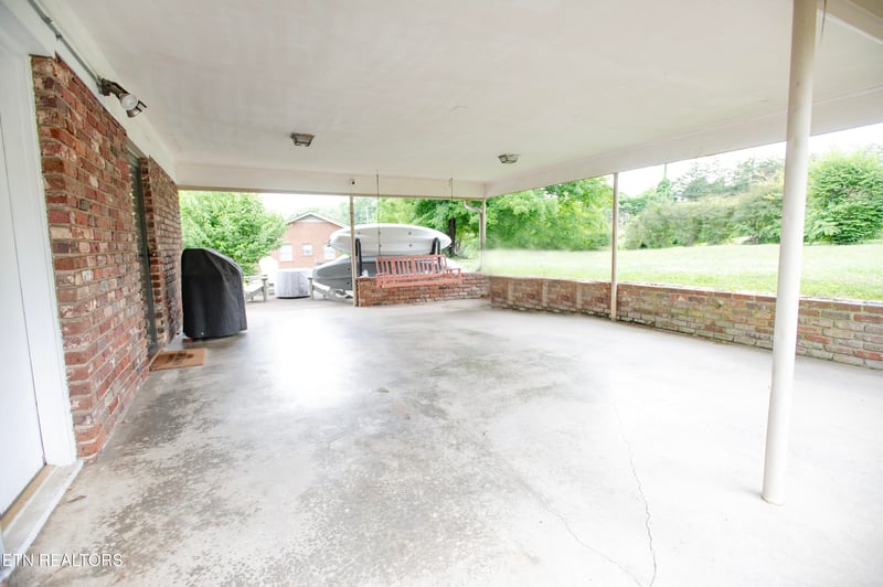 7352 NW Winchester Dr, Knoxville, TN 37919