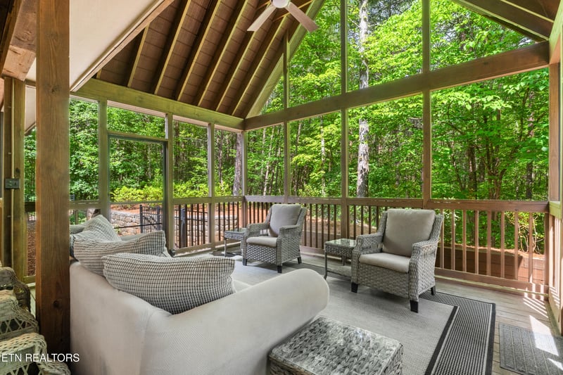 736 Blue Beech Dr, Maryville, TN 37803