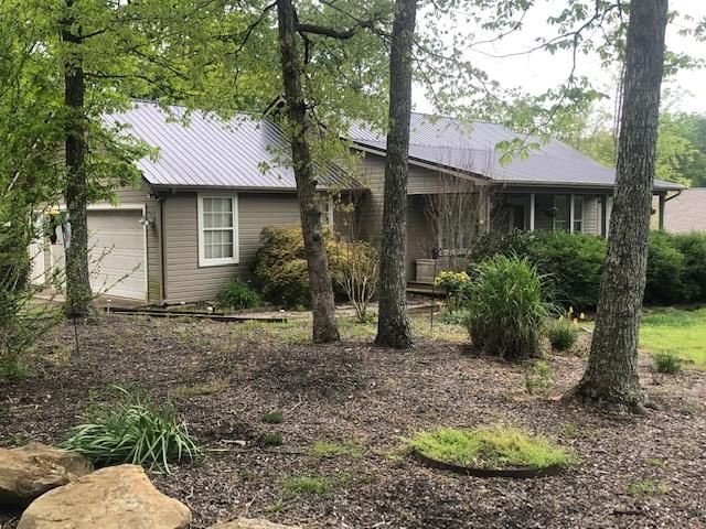 736 Creekway Dr, Crossville, TN 38555