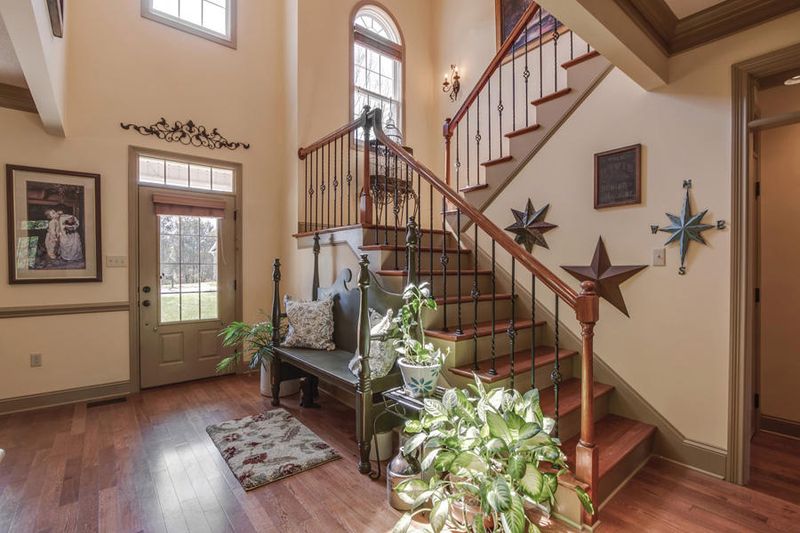 7360 Beech Meadow Ln, Powell, TN 37849