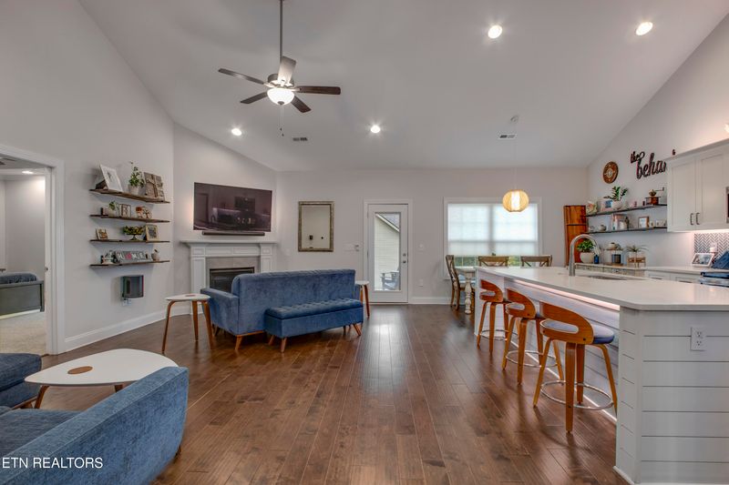 7369 Willow Path Ln, Knoxville, TN 37918