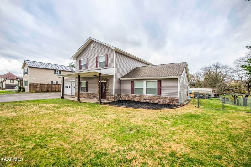 737 Montvue Ave, Kingston, TN 37763