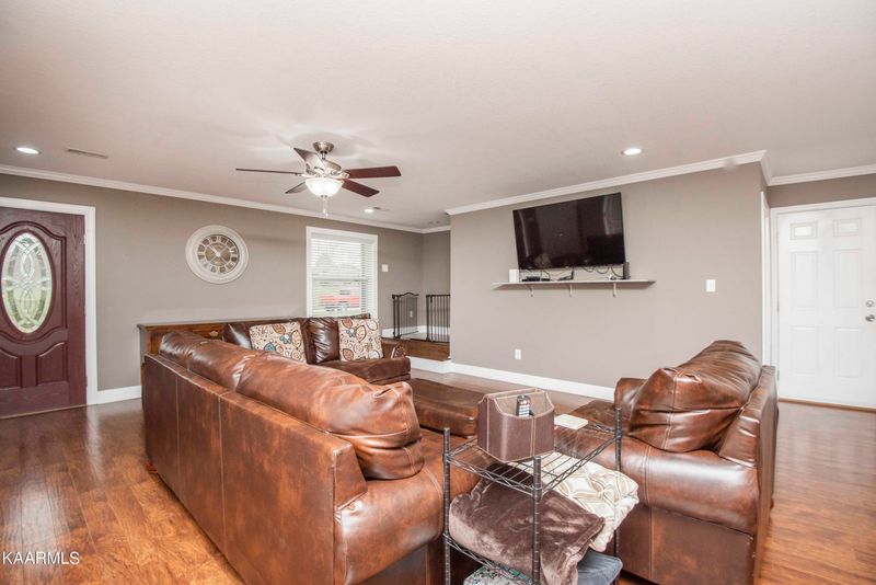 737 Montvue Ave, Kingston, TN 37763