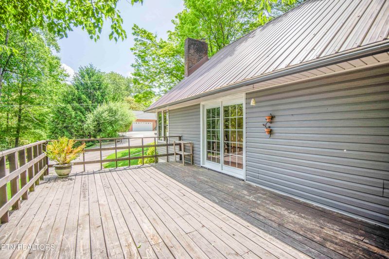 738 Bluff Pointe Rd, Harriman, TN 37748