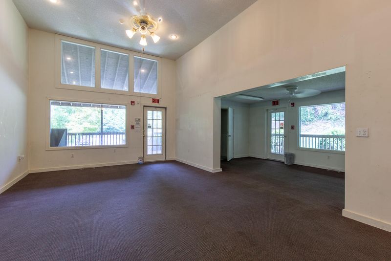 739 Glades Rd, Gatlinburg, TN 37738