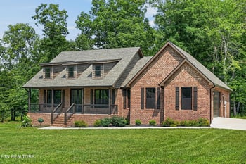 74 Riverchase Dr, Crossville, TN 38571