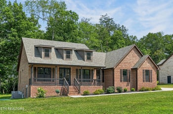 74 Riverchase Dr, Crossville, TN 38571