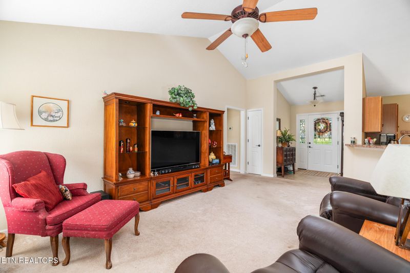 740 Boone Dr, Seymour, TN 37865