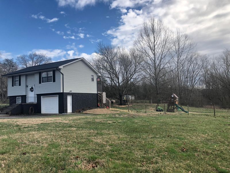 7400 Maverick Ln, Corryton, TN 37721