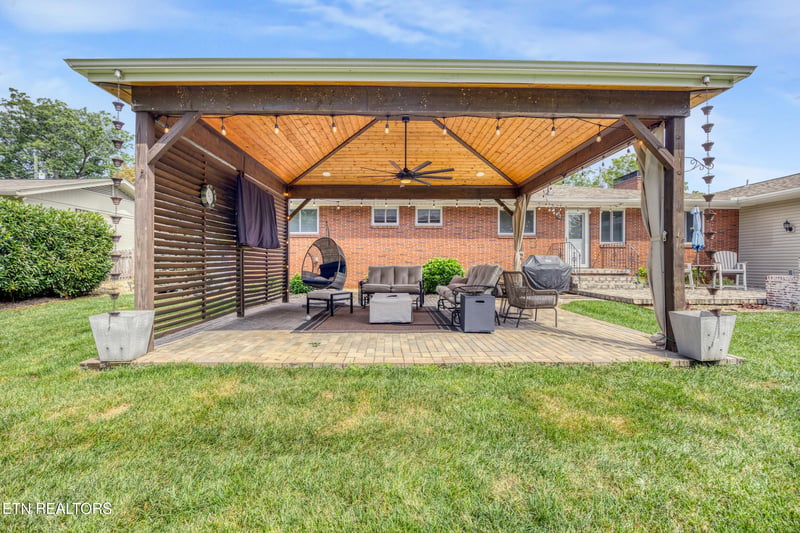 7404 Sheffield Dr, Knoxville, TN 37909