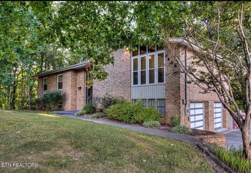 7405 Gallahad Dr, Knoxville, TN 37931