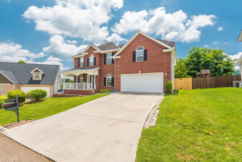 7405 Openview Ln, Corryton, TN 37721