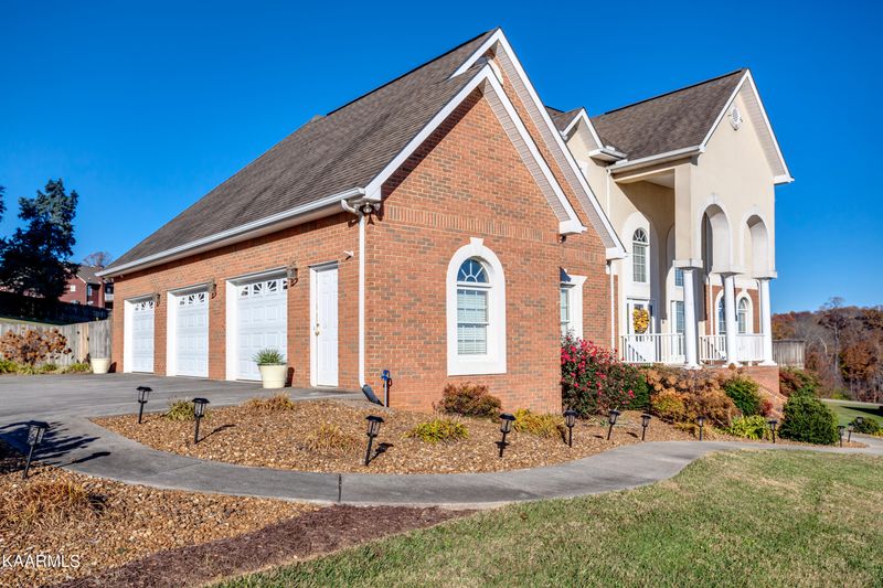 7405 Ridge Haven Ct, Corryton, TN 37721