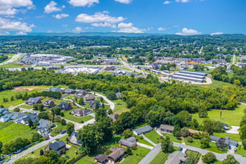 7408 Country Meadow Dr, Knoxville, TN 37918