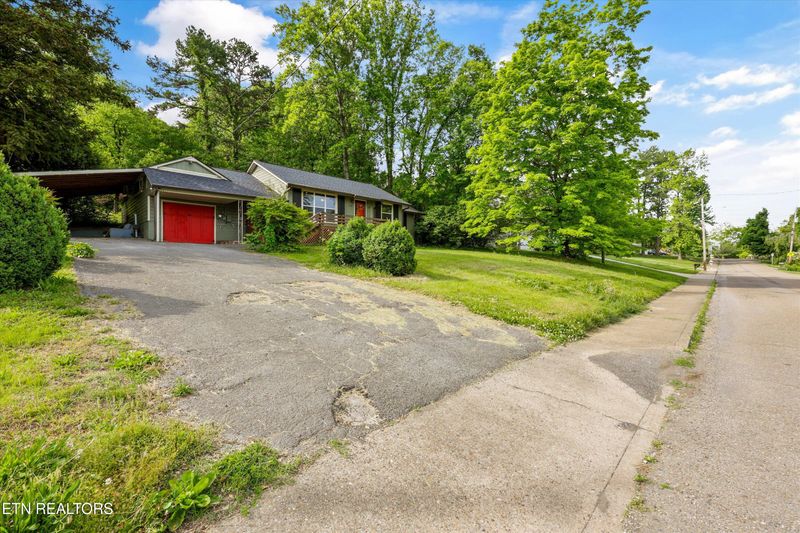 7408 Westridge Dr, Knoxville, TN 37909