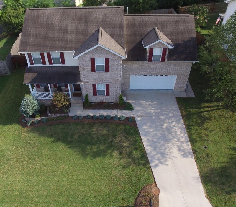 7409 Openview Ln, Corryton, TN 37721