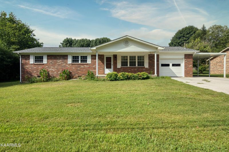 7409 Palmyra Dr, Knoxville, TN 37918