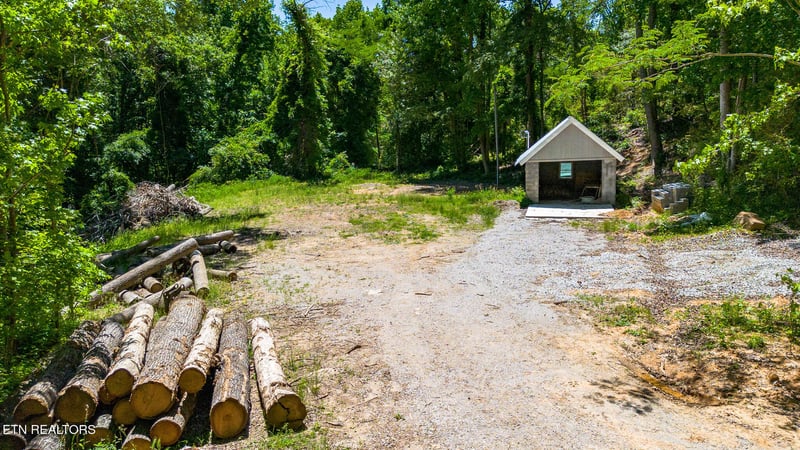 741 Bazel Rd, Harriman, TN 37748