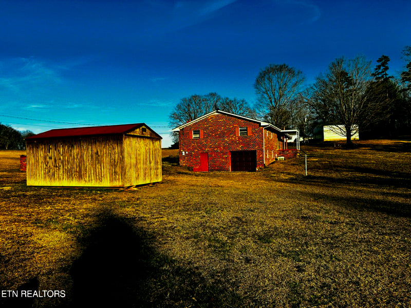 741 County Road 172, Athens, TN 37303