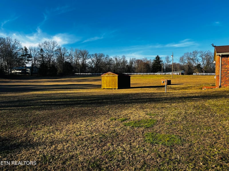 741 County Road 172, Athens, TN 37303