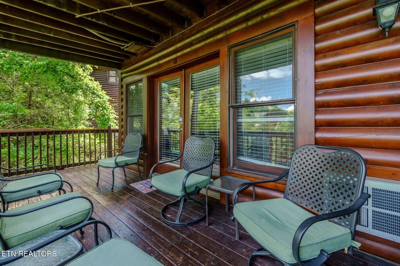 741 Golf View Blvd, Pigeon Forge, TN 37863