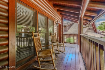 741 Golf View Blvd, Pigeon Forge, TN 37863