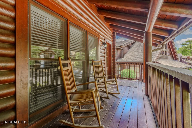 741 Golf View Blvd, Pigeon Forge, TN 37863